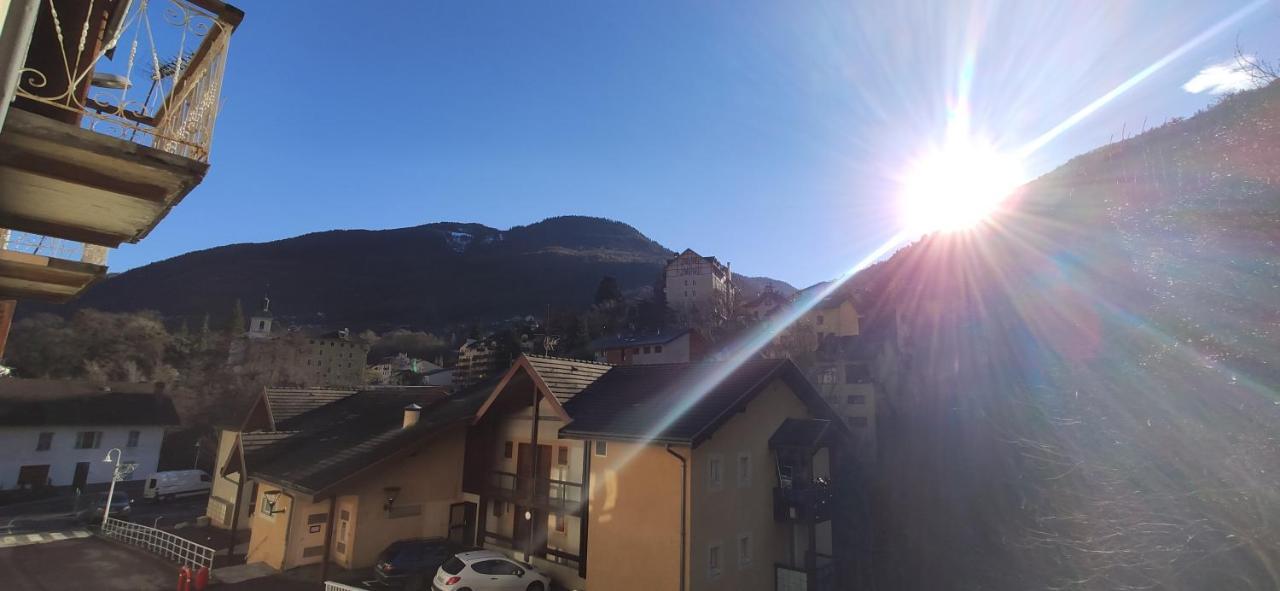 Joli Appartement Renove Avec Terrasse Brides-les-Bains Exterior foto